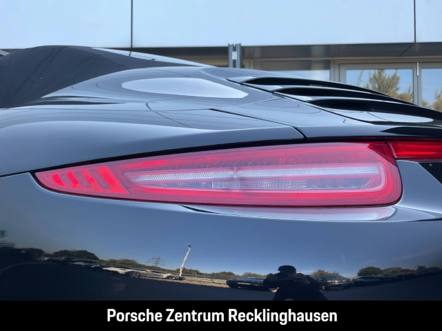 Porsche 991 911 Carrera 4 Cabriolet Black Edition