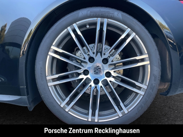 Porsche 991 911 Carrera 4 Cabriolet Black Edition