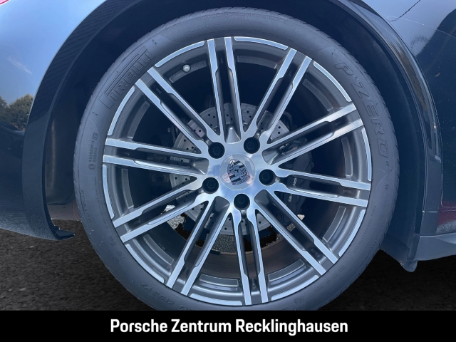 Porsche 991 911 Carrera 4 Cabriolet Black Edition