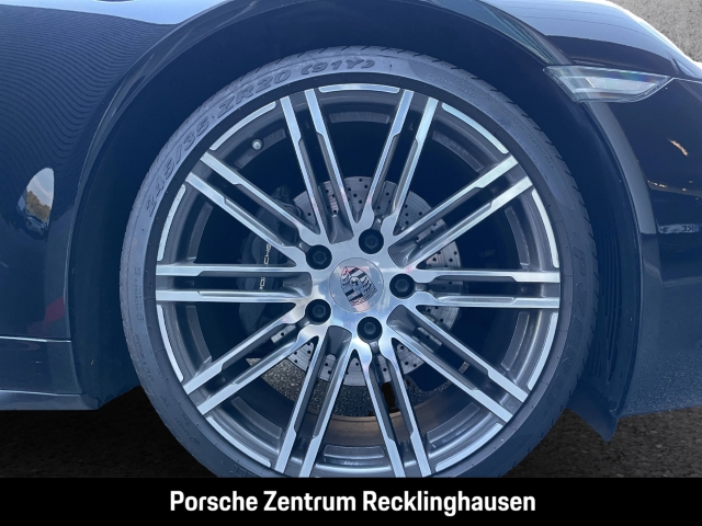 Porsche 991 911 Carrera 4 Cabriolet Black Edition