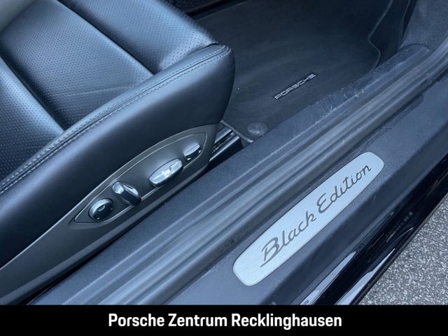 Porsche 991 911 Carrera 4 Cabriolet Black Edition