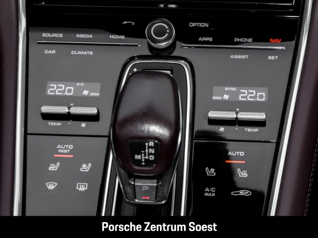 Porsche Panamera GTS/20-Zoll/Panoramadach/Surround-View