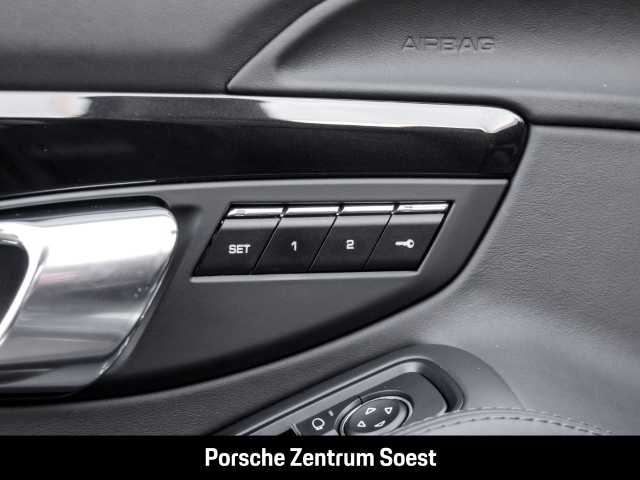 Porsche 991 Carrera 4 GTS Cabriolet/ParkAssistent/BOSE