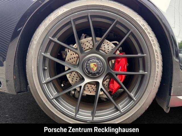 Porsche 991 911 Carrera 4 GTS Cabriolet HA-Lenkung BOSE