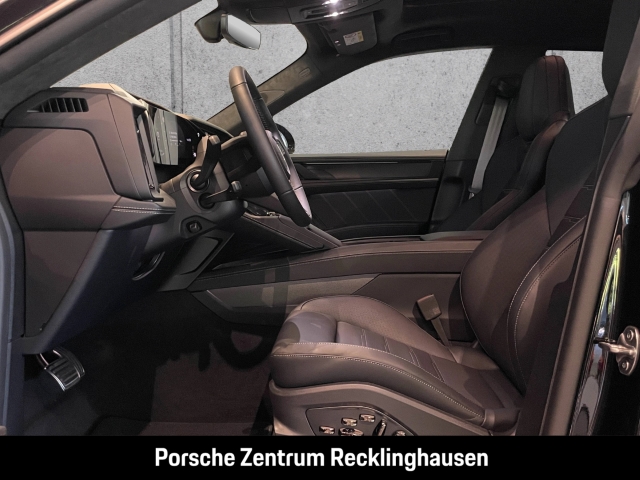 Porsche Cayenne Turbo Electric Active-Ride Burmester HUD