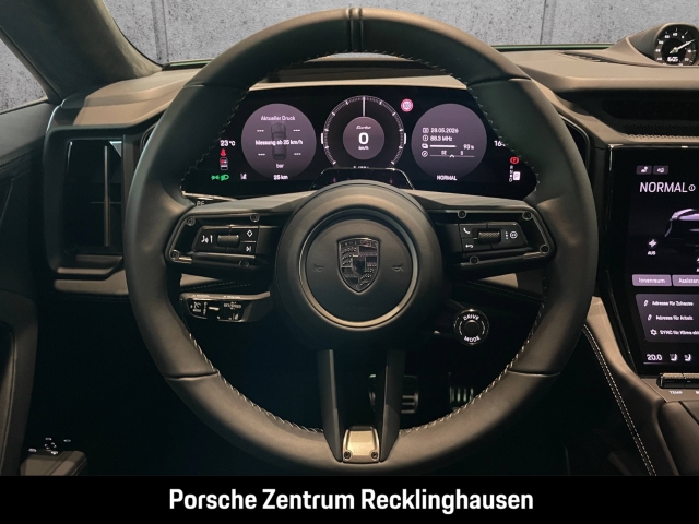 Porsche Cayenne Turbo Electric Active-Ride Burmester HUD