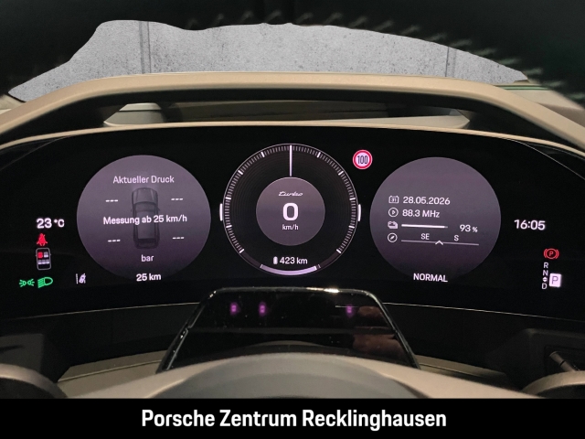 Porsche Cayenne Turbo Electric Active-Ride Burmester HUD