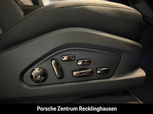 Porsche Cayenne Turbo Electric Active-Ride Burmester HUD