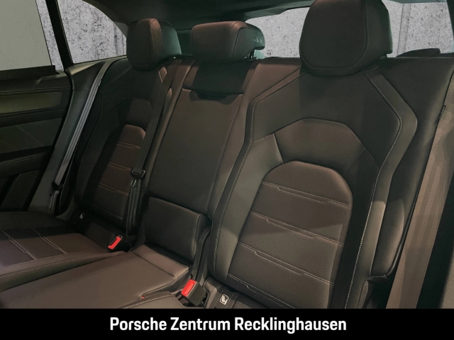 Porsche Cayenne Turbo Electric Active-Ride Burmester HUD