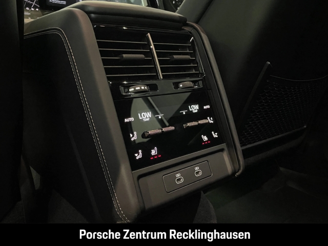 Porsche Cayenne Turbo Electric Active-Ride Burmester HUD