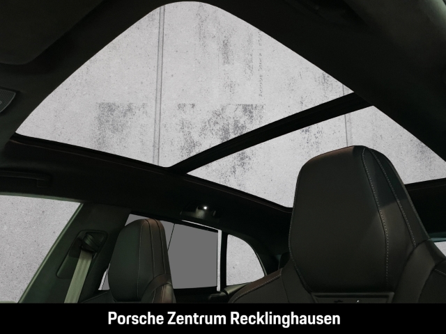 Porsche Cayenne Turbo Electric Active-Ride Burmester HUD