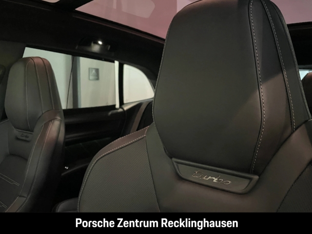 Porsche Cayenne Turbo Electric Active-Ride Burmester HUD