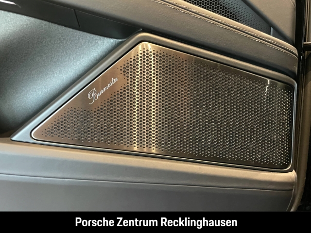 Porsche Cayenne Turbo Electric Active-Ride Burmester HUD