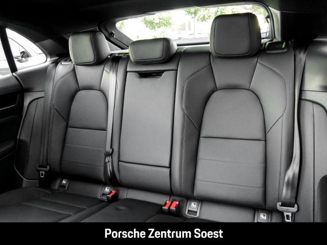 Porsche Macan 4S/22-Zoll/PASM/Panorama/Sport-Chrono/BOSE