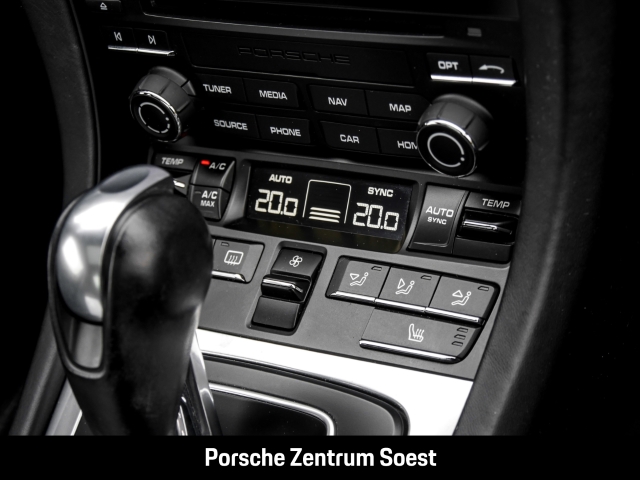 Porsche 911 Turbo/20 Zoll/PDCC/lavaorange/BOSE