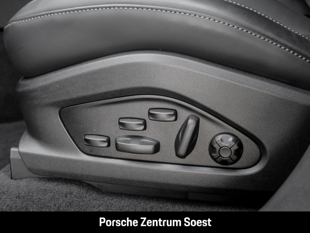 Porsche Macan Turbo/22-Zoll/Sport-Chrono/Panorama/BOSE