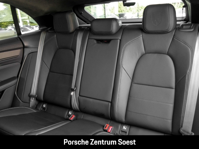 Porsche Macan Turbo/22-Zoll/Sport-Chrono/Panorama/BOSE