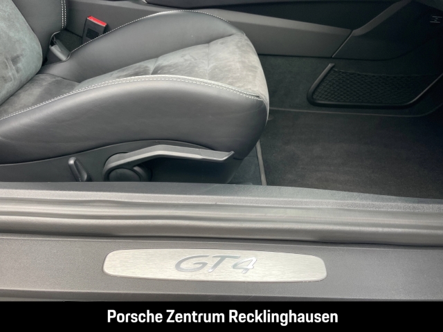 Porsche Cayman GT4 nur 10.323 km 1.Hand Unfallfrei