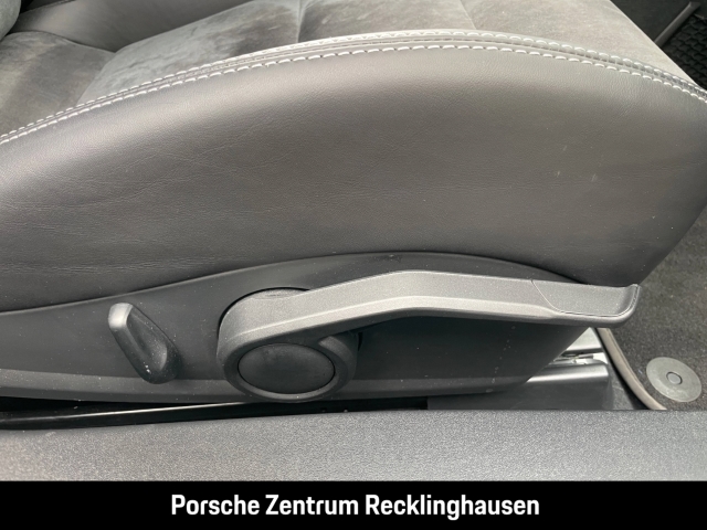 Porsche Cayman GT4 nur 10.323 km 1.Hand Unfallfrei