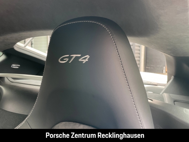 Porsche Cayman GT4 nur 10.323 km 1.Hand Unfallfrei