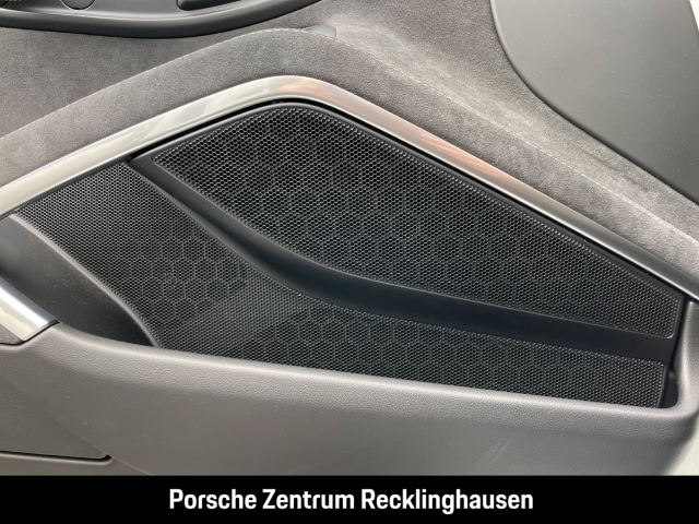 Porsche Cayman GT4 nur 10.323 km 1.Hand Unfallfrei