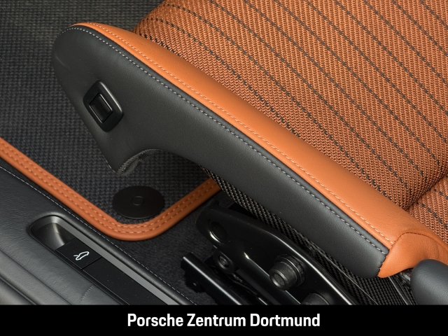 Porsche 992 (911) S T