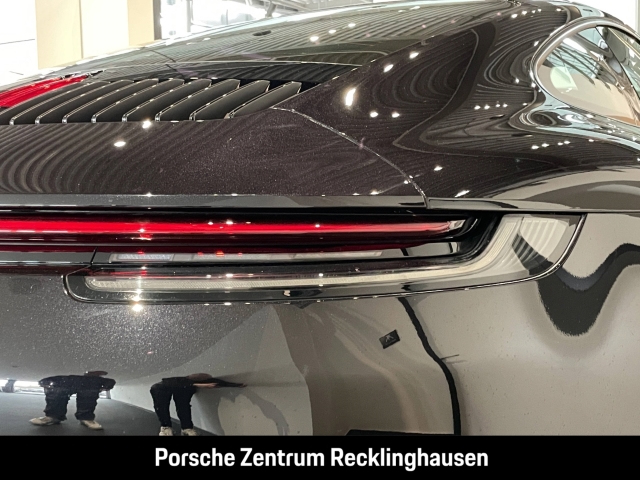 Porsche 992 911 Carrera nur 36.694 km LED-Scheinwerfer