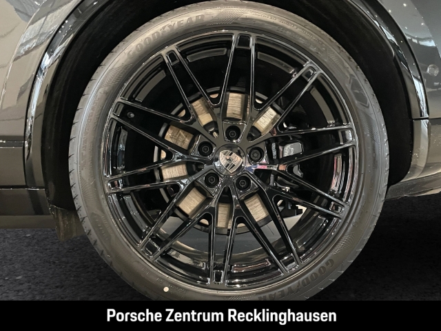 Porsche Macan Turbo Burmester HA-Lenkung Sitzbelüftung