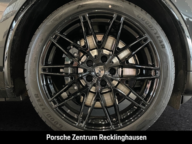 Porsche Macan Turbo Burmester HA-Lenkung Sitzbelüftung