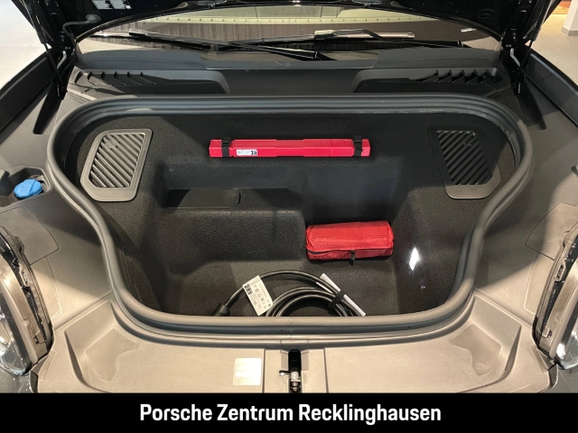 Porsche Macan Turbo Burmester HA-Lenkung Sitzbelüftung