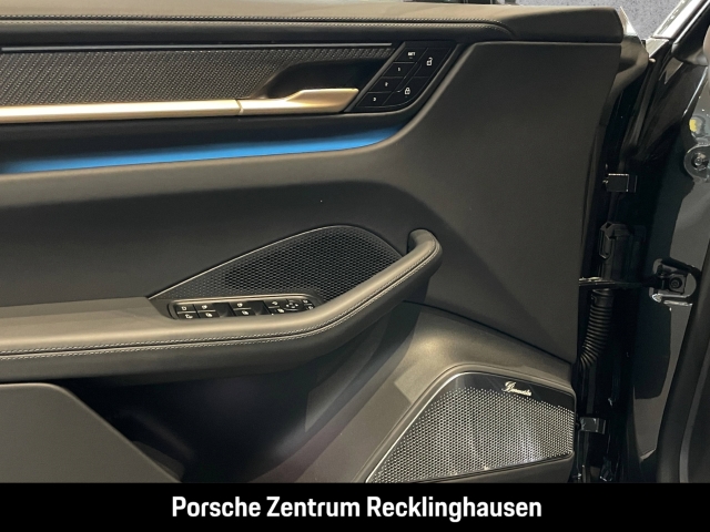 Porsche Macan Turbo Burmester HA-Lenkung Sitzbelüftung