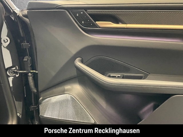 Porsche Macan Turbo Burmester HA-Lenkung Sitzbelüftung