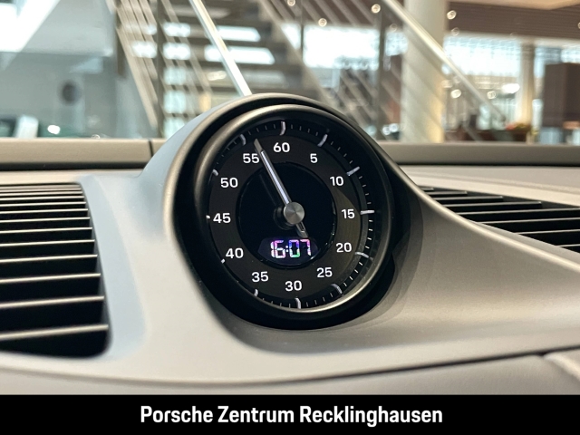 Porsche Macan Turbo Burmester HA-Lenkung Sitzbelüftung