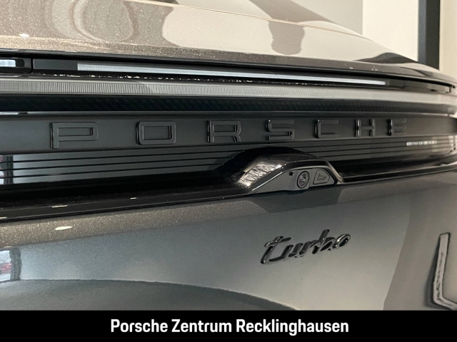Porsche Macan Turbo Burmester HA-Lenkung Sitzbelüftung
