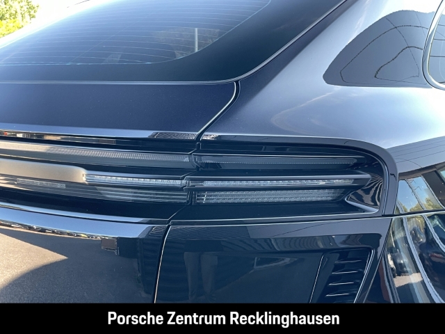 Porsche Macan Turbo LEDMatrix Surround-View Luftfederung