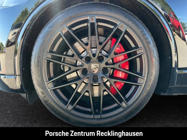 Porsche Macan Turbo LEDMatrix Surround-View Luftfederung