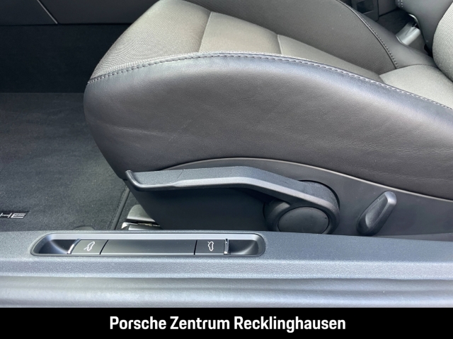 Porsche Boxster 718 T Rückfahrkamera Sportsitze LED