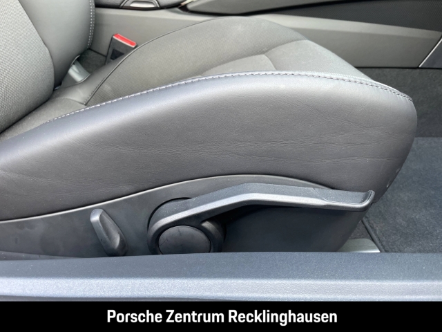 Porsche Boxster 718 T Rückfahrkamera Sportsitze LED