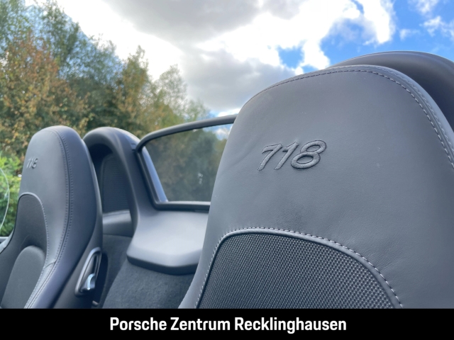 Porsche Boxster 718 T Rückfahrkamera Sportsitze LED