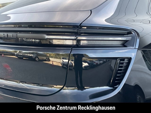 Porsche Macan Turbo Surround-View InnoDrive LED-Matrix