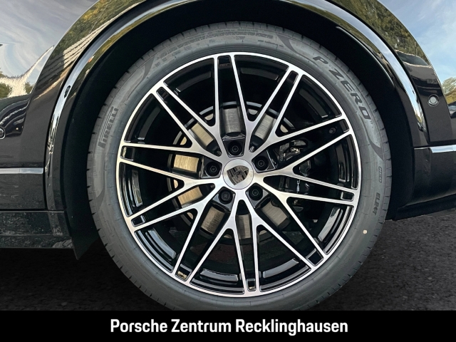 Porsche Macan Turbo Surround-View InnoDrive LED-Matrix
