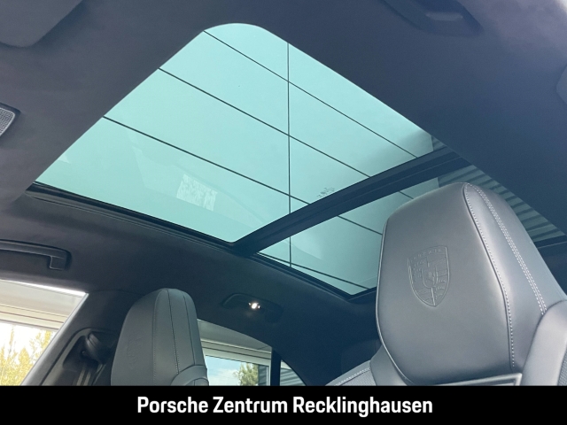 Porsche Macan Turbo Surround-View InnoDrive LED-Matrix