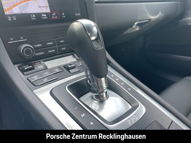 Porsche Boxster 718 Style Edition Burmester HA-Lenkung
