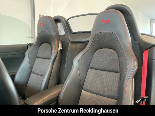 Porsche Boxster 718 T