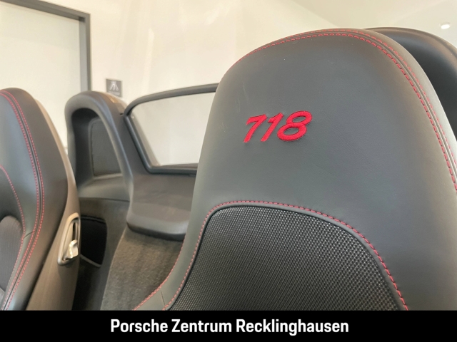 Porsche Boxster 718 T