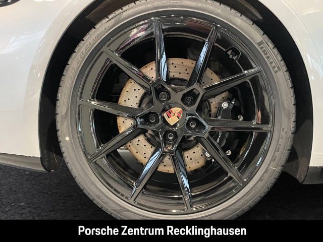 Porsche 992 911 Carrera 4S Liftsystem-VA Sportabgas BOSE