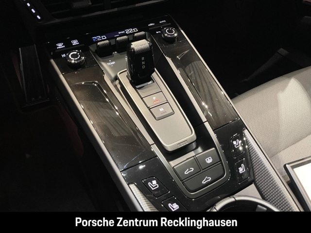 Porsche 992 911 Carrera 4S Liftsystem-VA Sportabgas BOSE