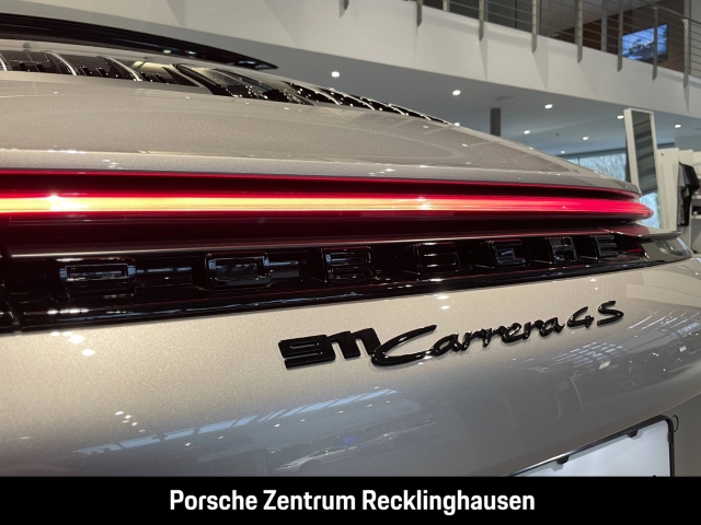 Porsche 992 911 Carrera 4S Liftsystem-VA Sportabgas BOSE