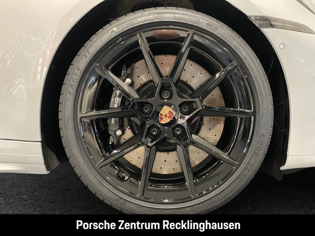 Porsche 992 911 Carrera 4S Liftsystem-VA Sportabgas BOSE