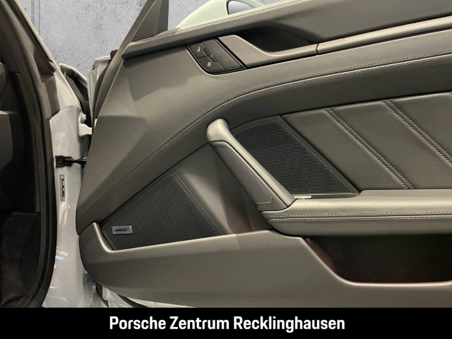 Porsche 992 911 Carrera 4S Liftsystem-VA Sportabgas BOSE
